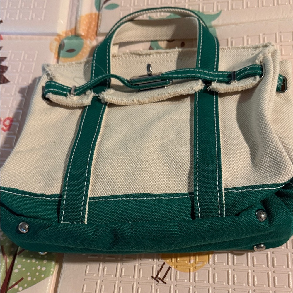 Small Boatkin in Cream and Green